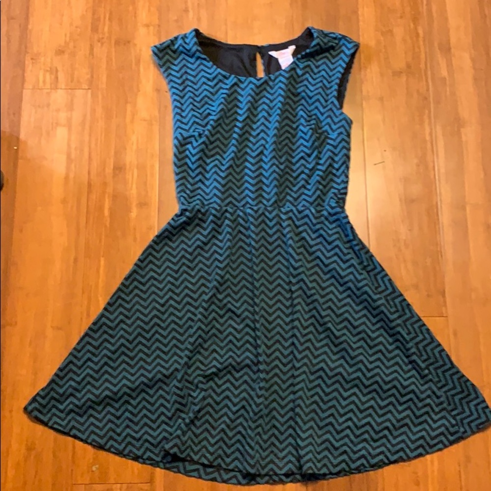 Women’s dress